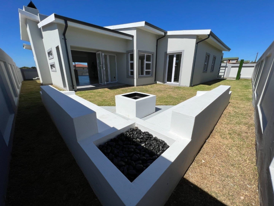 3 Bedroom Property for Sale in Aston Bay Eastern Cape